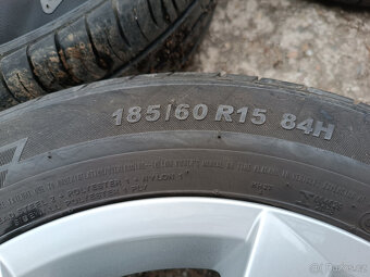 Fabia / Rapid - alu 6x15 et38 + letní 185/60/15 - 5