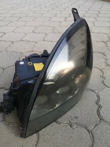 Prodám přední levé světlo na Ford Puma. - 5