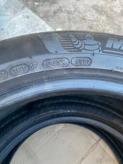 215/55 R17 94W Michelin 2x6mm dot4922 Letní - 5
