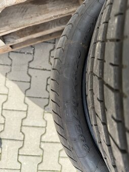 Pirelli 245/35 + 305/30 R20 - 5