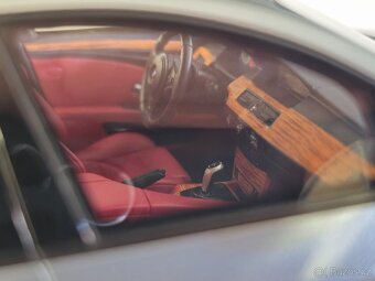 BMW E60 M5 1:18 Ottomobile - 5
