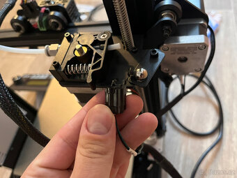 Prodám 3D tiskárnu GEETECH A10 s podložkami a příslušenstvím - 5