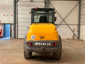 NAKLADAČ MECALAC A 700 OTOČNÁ LŽÍCE - 5