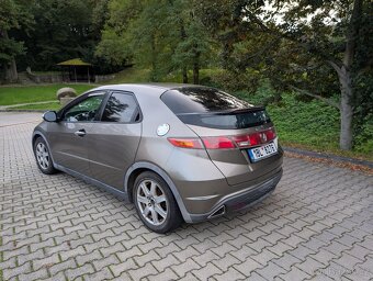 Honda civic 8 - 1.8 VTEC - Benzin - 5