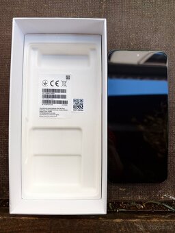 Xiaomi 15 12/256GB záruka 03/27 - 5