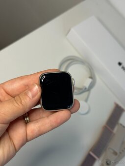 Chytré hodinky Apple Watch SE 40 mm 2. generace, rok 2022 - 5