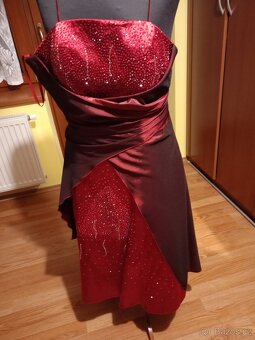 Prodám hezké plesové šaty - 5