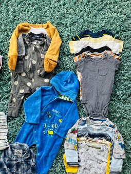 Velký set oblečení pro miminko, vel. 68, 74 - 5