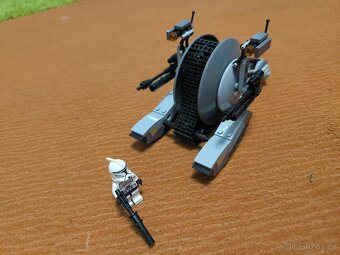 LEGO Star Wars 75015 Tankový droid Aliance - 5