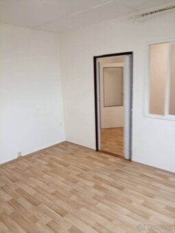 Prodej panelového bytu 1+1, 42m2, 10.np + sklep - 5
