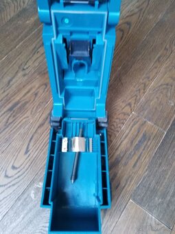 Makita radio BMR 100 - 5
