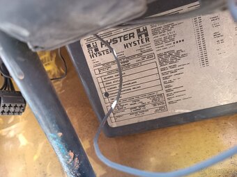Vysokozdvižný vozík Hyster nosnost 2500 - 5