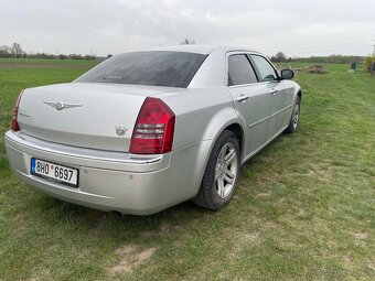 Chrysler 300C - 5
