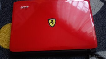 Ferrari Acer one - 200 》 komplet balenie 》laptop 》 notebook - 5