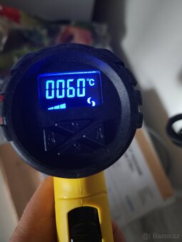 Horkovzdušná pistole 2000 W s LCD displejem - 5