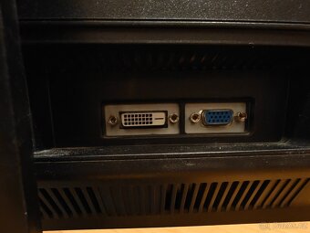 22'' LCD monitor Samsung B2240W - 5