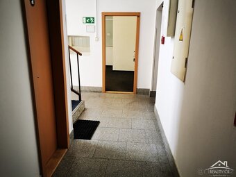 Pronájem kanceláře v průmyslové zóně - 5