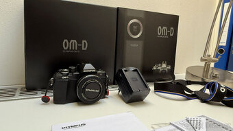 Olympus OM-D EM10 Mark II. + 14-24 Kit Lens - 5