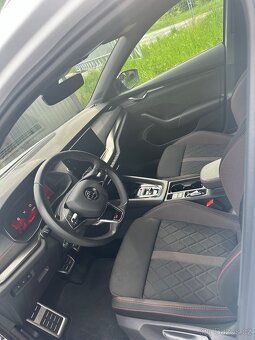 Škoda Octavia 4 combi RS 2,0 TSi DSG 180kW - 5