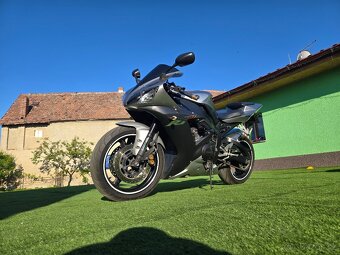 Yamaha Yzf R1 Rv.2002 nová STK dobrý stav - 5