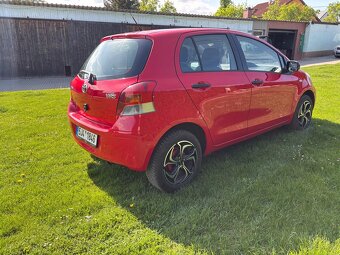 Toyota yaris 1.3 - 5