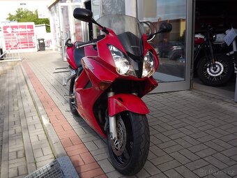Honda VFR 800 VTEC - 5