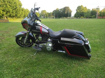 HARLEY DAVIDSON FLHX Street Glide - 5