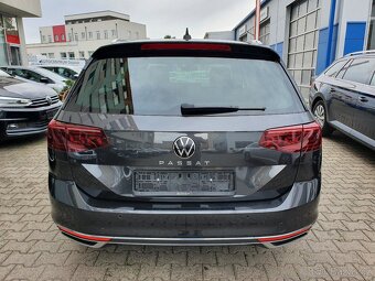 VW Passat B8 Variant Elegance 2.0 TDI 110kW Facelift Matrix - 5