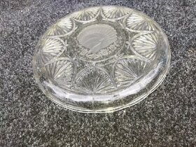 Velký tác se vzorem páva z broušeného skla 31cm - 5