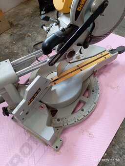 Pokosová pila DeWALT 712 - 5
