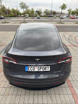 Tesla Model Y LR 2022 - 5