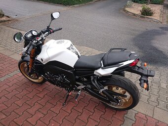 Yamaha FZ8 N 2010 - 5