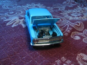 MODEL TAXI VOLGA GAZ 24 kovový model 1:43 SSSR - 5