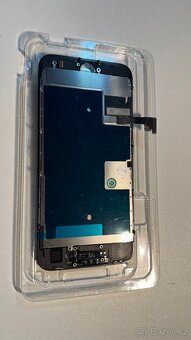 Displej na iPhone SE 6 - 5