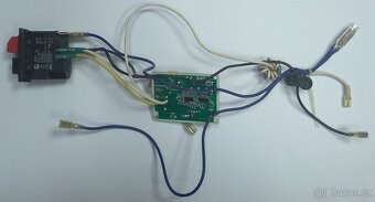 Nůž, drážkovaný řemen a vypínač drtiče Florabest FMH 2400 B2 - 5