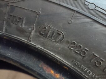 Prodám 3 x páry dodávkových pneu 225/75/16 C - 5