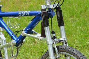 Historické celoodpružené skládací MTB značky BMW - 5