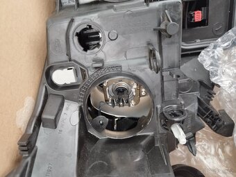 Levý světlomet Renault Megane 4 - 5