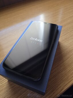 ASUS ZE620KL ZenFone 5 4GB/64GB Dual-SIM Midnight Blue - 5