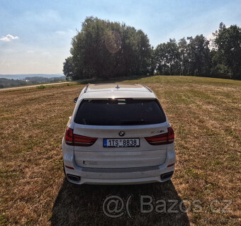BMW X5 4.0D - 5