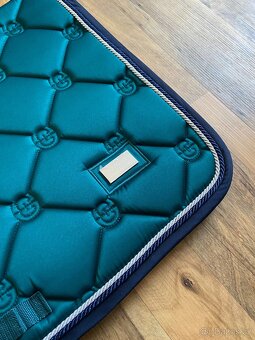 Equestrian Stockholm Emerald VS - 5