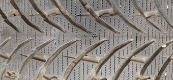 Prodám originální alu kola na Land Rover s pneu 275/50 R20 - 5