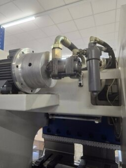 Ohraňovací lis Trumpf TrumaBend V50 z roku 2001 - 5