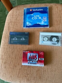 CD, kazety, lupy - 5