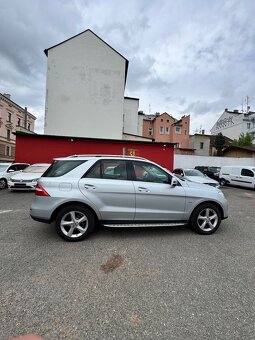 Mercedes-Benz ML, ML250 CDI zachovalý stav Ojeté, 7/2011, 2 - 5
