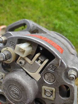 Ulozenka alternátor Fiat 850 - 5