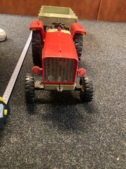 ANKER starý velký traktor s vlečkou - 5