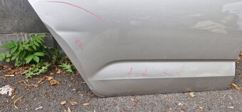 Prave zadni dvere vw touran II 5TA - 5