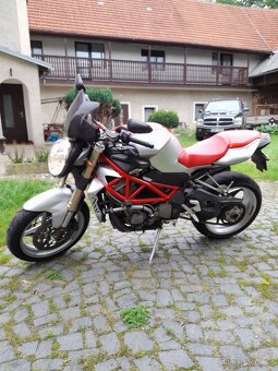 MV Agusta Brutale 910 - 5
