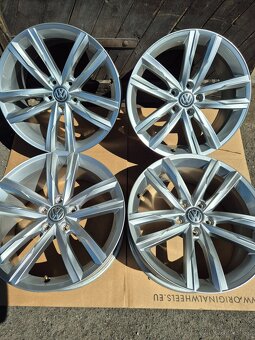 5x112 r18 Vw Passat B8 R-line -Dartford zanovni sada - 5